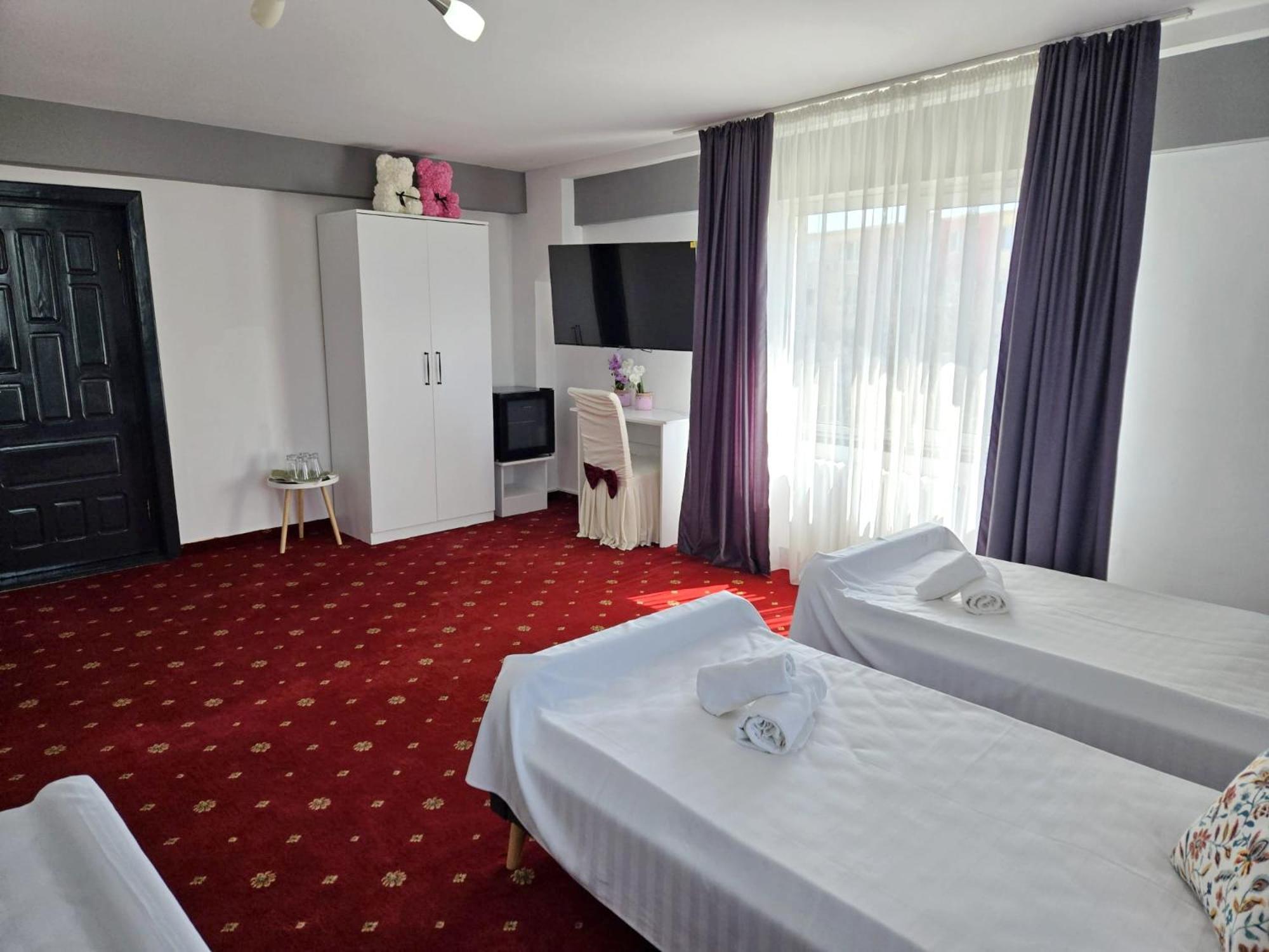 Bon Ton Residence โดรเบตา-ตูร์นู เซเวริน ภายนอก รูปภาพ